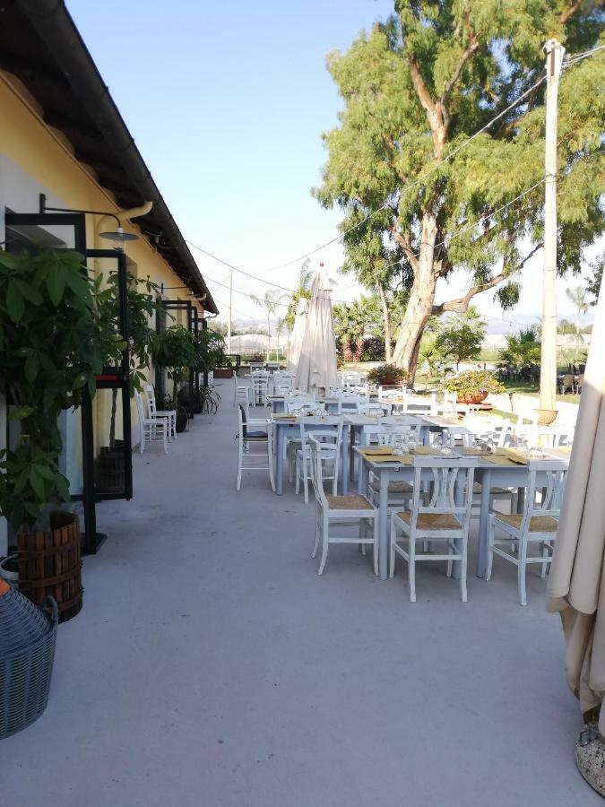 Agriturismo Le Folaghe テッラチーナ エクステリア 写真